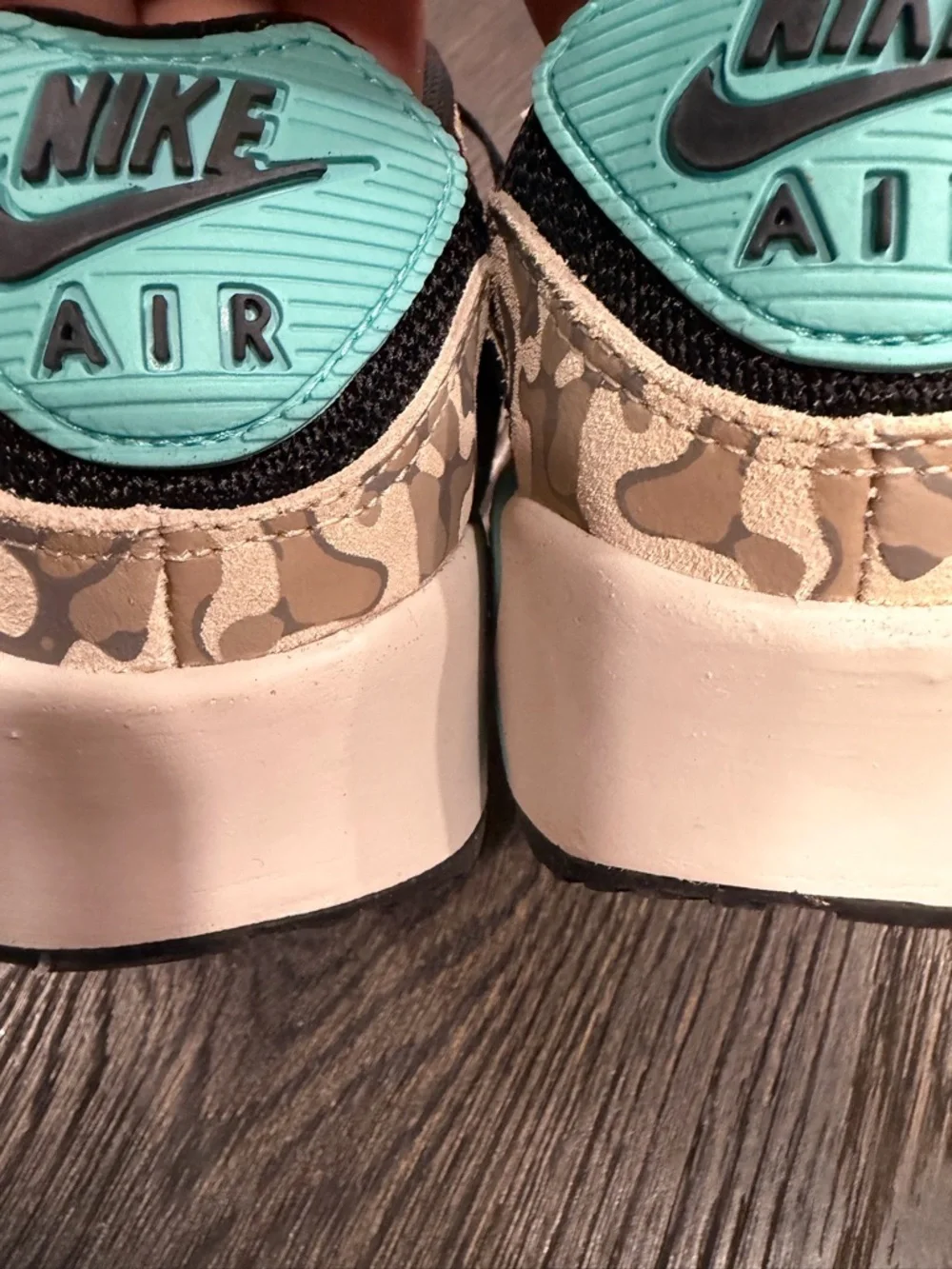 Air Max 90 Premium Camo Mens Running Shoes (Sanddrift/Black/Aurora Green/Khaki) - Picture 10 of 11